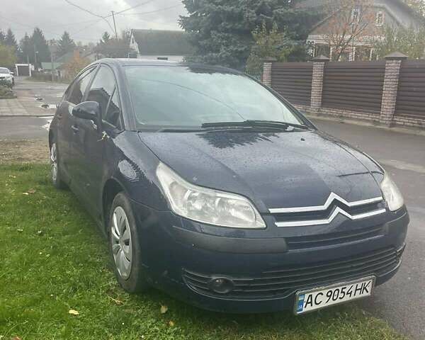 Серый Ситроен С4, объемом двигателя 1.3 л и пробегом 202 тыс. км за 4100 $, фото 1 на Automoto.ua
