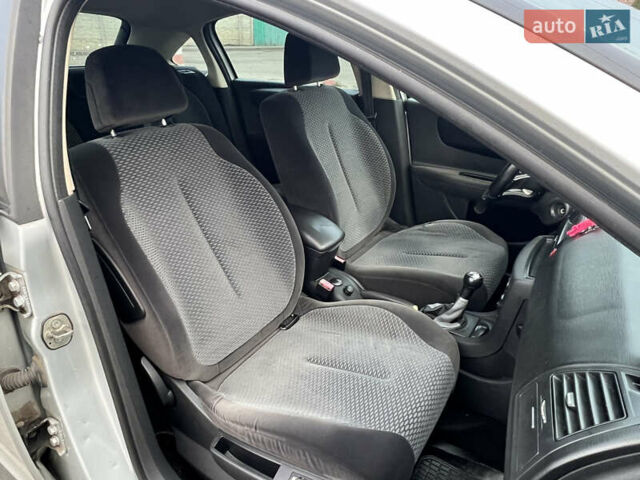 Сірий Сітроен С4, об'ємом двигуна 1.6 л та пробігом 310 тис. км за 3999 $, фото 50 на Automoto.ua