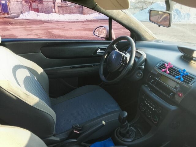 Серый Ситроен С4, объемом двигателя 1.6 л и пробегом 2 тыс. км за 1950 $, фото 4 на Automoto.ua