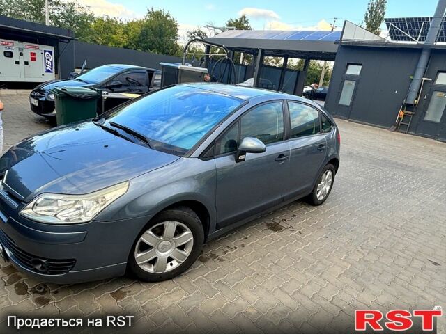 Серый Ситроен С4, объемом двигателя 1.6 л и пробегом 232 тыс. км за 5300 $, фото 3 на Automoto.ua