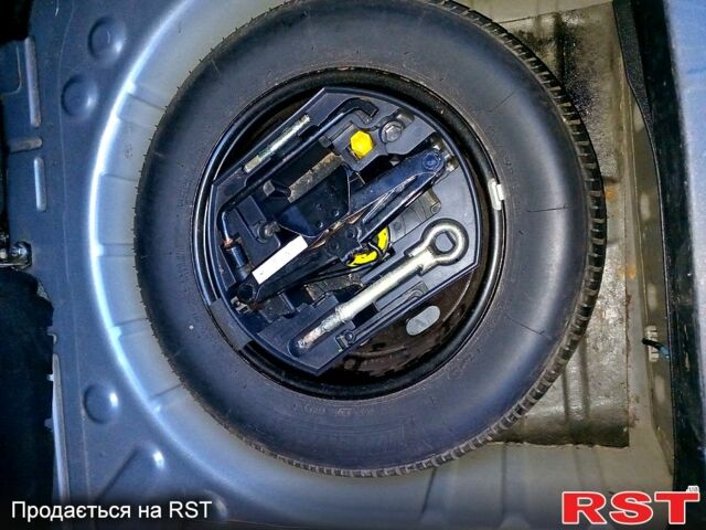 Сірий Сітроен С4, об'ємом двигуна 1.6 л та пробігом 165 тис. км за 4100 $, фото 7 на Automoto.ua