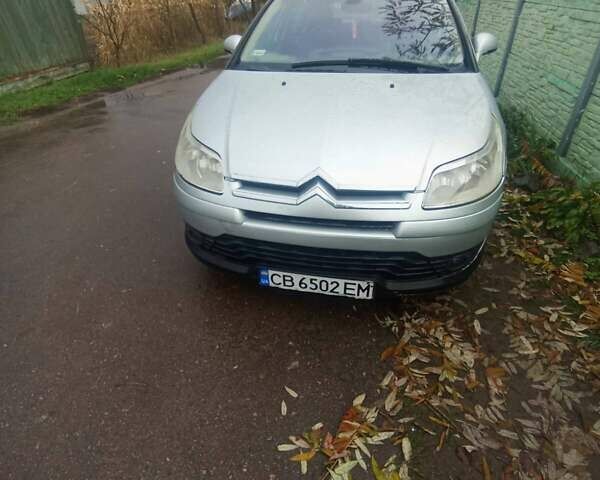 Серый Ситроен С4, объемом двигателя 1.6 л и пробегом 320 тыс. км за 4000 $, фото 2 на Automoto.ua