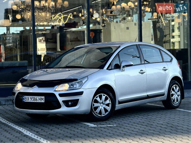 Серый Ситроен С4, объемом двигателя 1.56 л и пробегом 215 тыс. км за 4500 $, фото 2 на Automoto.ua