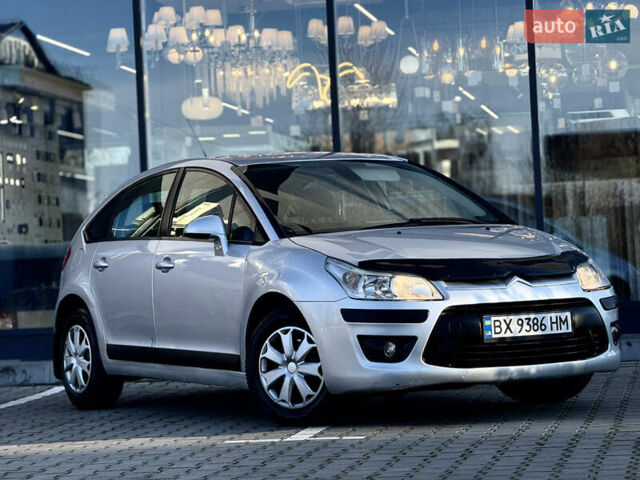 Серый Ситроен С4, объемом двигателя 1.56 л и пробегом 215 тыс. км за 4500 $, фото 1 на Automoto.ua