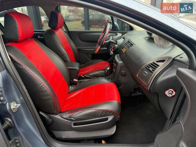 Сірий Сітроен С4, об'ємом двигуна 1.6 л та пробігом 118 тис. км за 6490 $, фото 11 на Automoto.ua