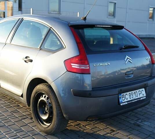 Серый Ситроен С4, объемом двигателя 1.4 л и пробегом 300 тыс. км за 4499 $, фото 6 на Automoto.ua