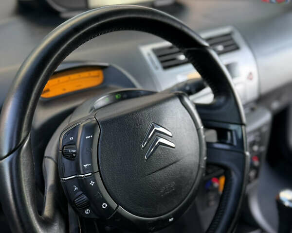 Серый Ситроен С4, объемом двигателя 1.56 л и пробегом 215 тыс. км за 4500 $, фото 23 на Automoto.ua