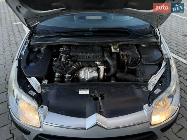 Серый Ситроен С4, объемом двигателя 1.56 л и пробегом 215 тыс. км за 4500 $, фото 40 на Automoto.ua