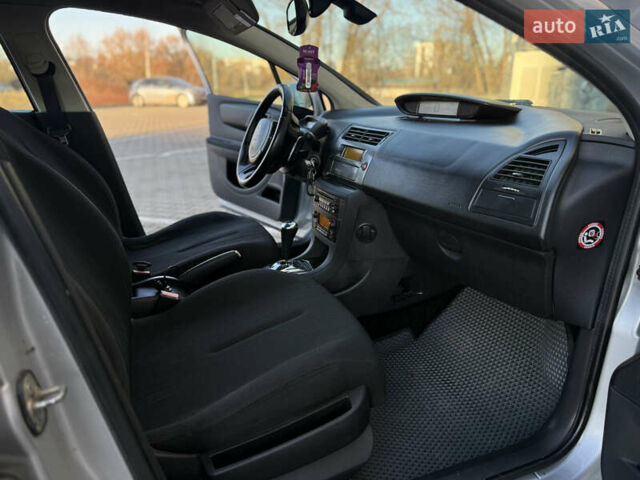 Серый Ситроен С4, объемом двигателя 1.56 л и пробегом 215 тыс. км за 4500 $, фото 27 на Automoto.ua