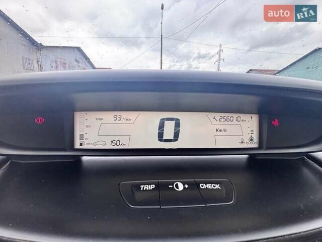 Серый Ситроен С4, объемом двигателя 1.6 л и пробегом 256 тыс. км за 5200 $, фото 15 на Automoto.ua