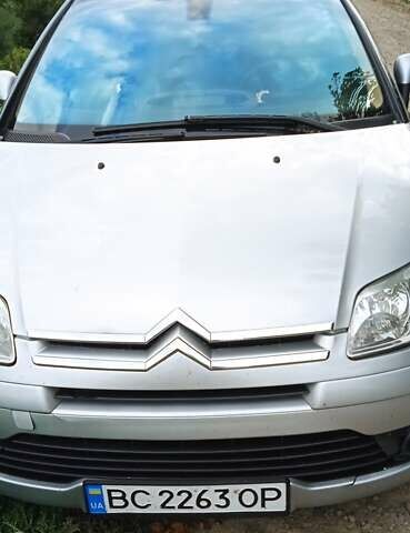 Серый Ситроен С4, объемом двигателя 1.6 л и пробегом 346 тыс. км за 4000 $, фото 2 на Automoto.ua