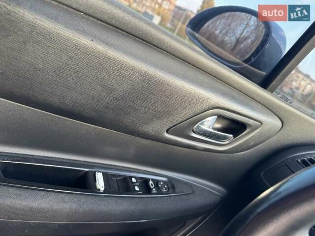Серый Ситроен С4, объемом двигателя 1.6 л и пробегом 337 тыс. км за 3300 $, фото 8 на Automoto.ua