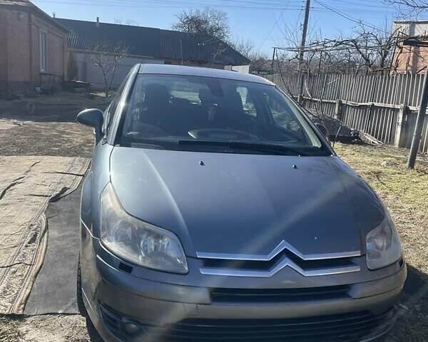 Серый Ситроен С4, объемом двигателя 1.6 л и пробегом 280 тыс. км за 5200 $, фото 5 на Automoto.ua