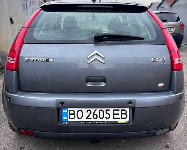 Серый Ситроен С4, объемом двигателя 1.6 л и пробегом 256 тыс. км за 5200 $, фото 4 на Automoto.ua