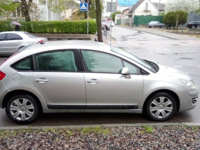 Серый Ситроен С4, объемом двигателя 1.6 л и пробегом 350 тыс. км за 4500 $, фото 3 на Automoto.ua