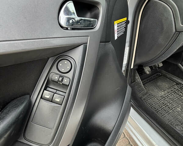 Сірий Сітроен С4, об'ємом двигуна 1.6 л та пробігом 260 тис. км за 6200 $, фото 13 на Automoto.ua