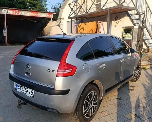 Серый Ситроен С4, объемом двигателя 1.6 л и пробегом 169 тыс. км за 4100 $, фото 5 на Automoto.ua