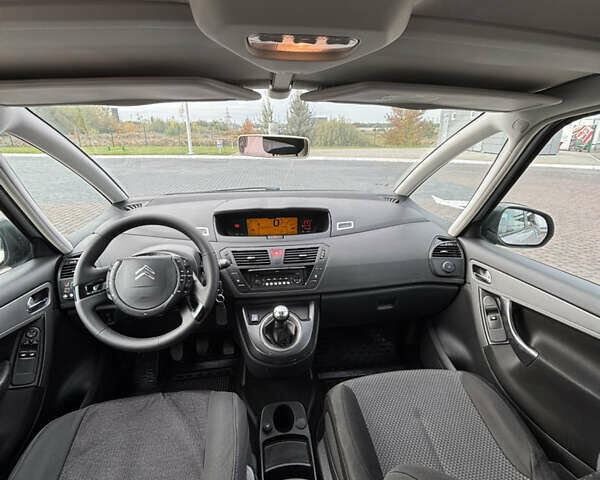 Сірий Сітроен С4, об'ємом двигуна 1.6 л та пробігом 260 тис. км за 6200 $, фото 9 на Automoto.ua