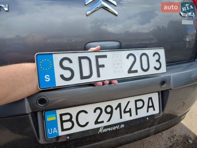 Серый Ситроен С4, объемом двигателя 1.6 л и пробегом 190 тыс. км за 4100 $, фото 2 на Automoto.ua