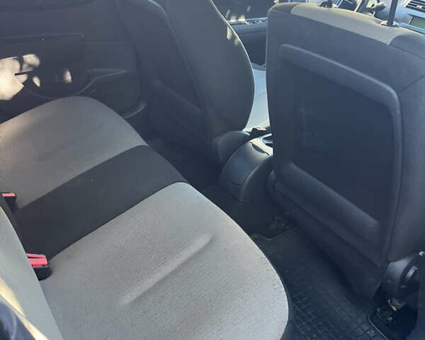 Сірий Сітроен С4, об'ємом двигуна 1.59 л та пробігом 155 тис. км за 3650 $, фото 1 на Automoto.ua