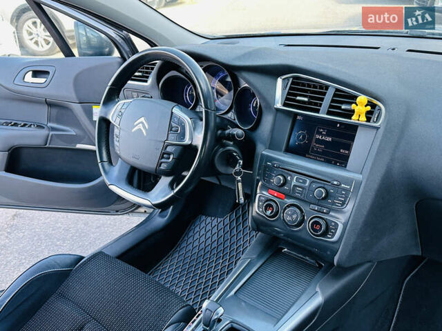 Серый Ситроен С4, объемом двигателя 1.6 л и пробегом 209 тыс. км за 7700 $, фото 36 на Automoto.ua