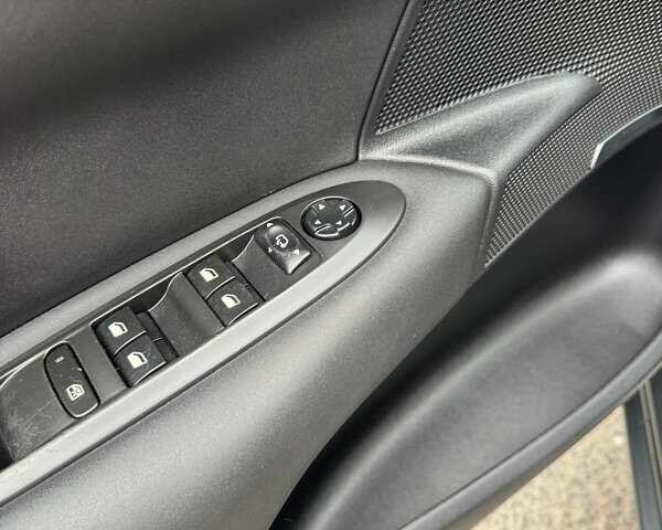 Сірий Сітроен С4, об'ємом двигуна 1.6 л та пробігом 197 тис. км за 8750 $, фото 21 на Automoto.ua