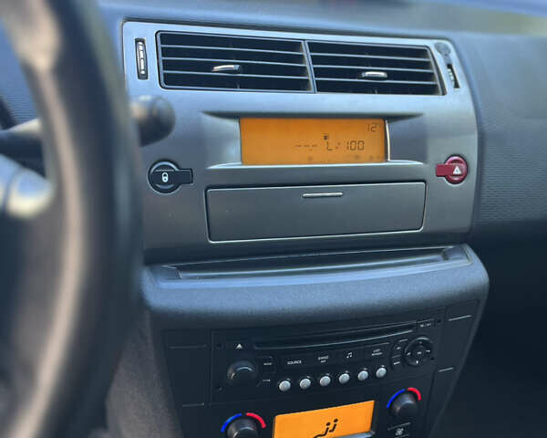 Сірий Сітроен С4, об'ємом двигуна 1.59 л та пробігом 155 тис. км за 3650 $, фото 7 на Automoto.ua