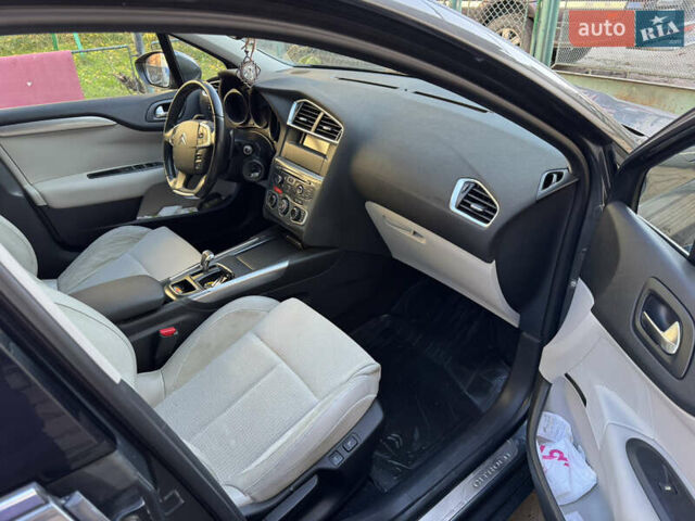 Серый Ситроен С4, объемом двигателя 1.56 л и пробегом 250 тыс. км за 6800 $, фото 9 на Automoto.ua