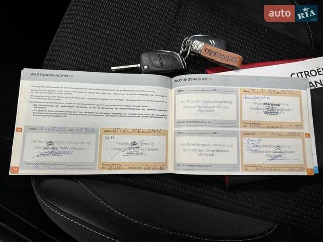 Серый Ситроен С4, объемом двигателя 1.6 л и пробегом 197 тыс. км за 8750 $, фото 42 на Automoto.ua