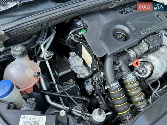 Серый Ситроен С4, объемом двигателя 1.56 л и пробегом 280 тыс. км за 7300 $, фото 46 на Automoto.ua