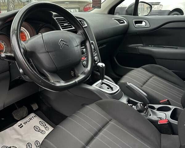 Серый Ситроен С4, объемом двигателя 1.6 л и пробегом 274 тыс. км за 6500 $, фото 8 на Automoto.ua