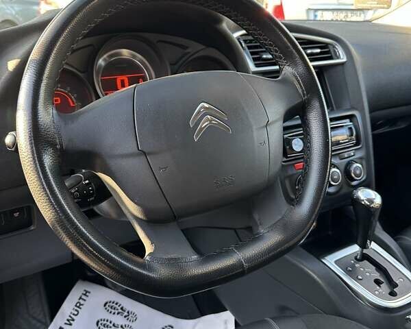 Серый Ситроен С4, объемом двигателя 1.6 л и пробегом 274 тыс. км за 6700 $, фото 5 на Automoto.ua