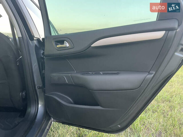 Серый Ситроен С4, объемом двигателя 1.6 л и пробегом 183 тыс. км за 5550 $, фото 22 на Automoto.ua