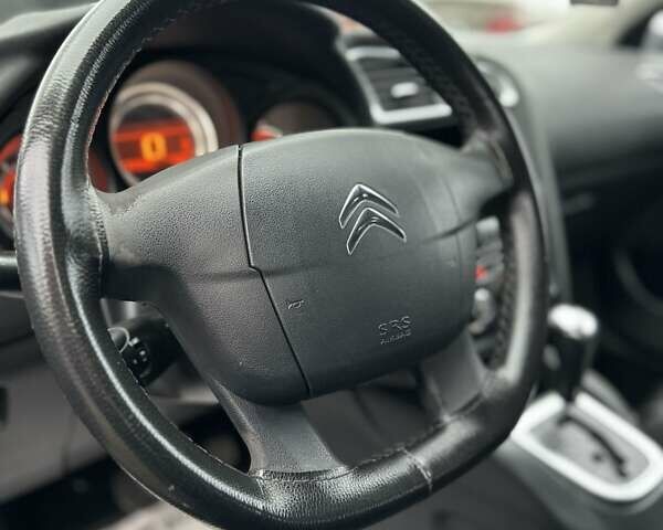 Серый Ситроен С4, объемом двигателя 1.6 л и пробегом 274 тыс. км за 6500 $, фото 10 на Automoto.ua