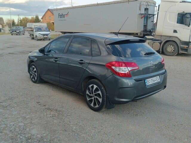 Серый Ситроен С4, объемом двигателя 1.6 л и пробегом 163 тыс. км за 5600 $, фото 1 на Automoto.ua