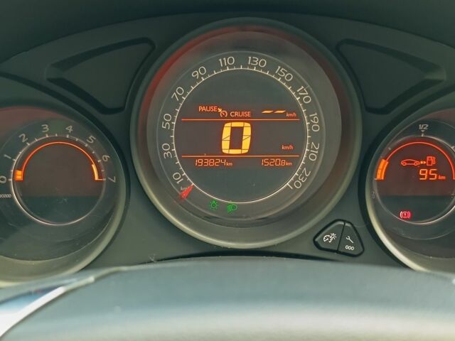 Серый Ситроен С4, объемом двигателя 1.6 л и пробегом 193 тыс. км за 7500 $, фото 1 на Automoto.ua