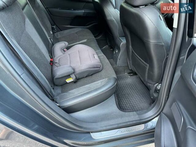 Серый Ситроен С4, объемом двигателя 1.56 л и пробегом 280 тыс. км за 7300 $, фото 31 на Automoto.ua