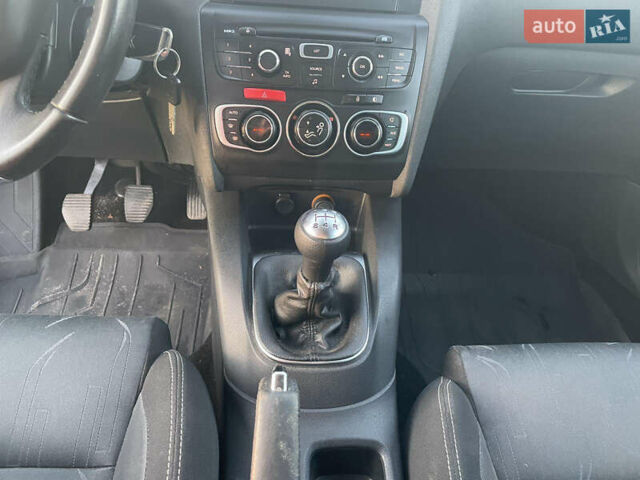 Серый Ситроен С4, объемом двигателя 1.6 л и пробегом 183 тыс. км за 5550 $, фото 15 на Automoto.ua