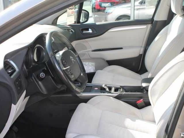 Серый Ситроен С4, объемом двигателя 1.6 л и пробегом 161 тыс. км за 9900 $, фото 5 на Automoto.ua