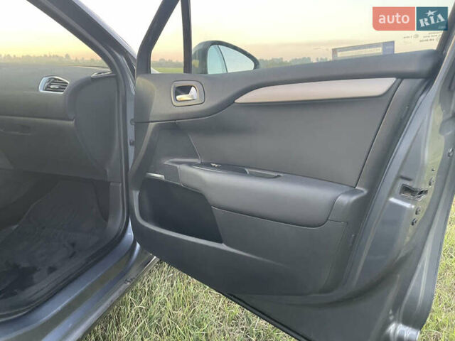 Серый Ситроен С4, объемом двигателя 1.6 л и пробегом 183 тыс. км за 5550 $, фото 17 на Automoto.ua
