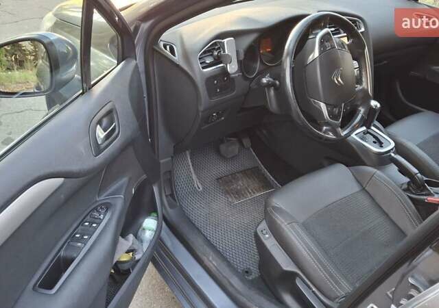 Серый Ситроен С4, объемом двигателя 1.59 л и пробегом 146 тыс. км за 7300 $, фото 8 на Automoto.ua