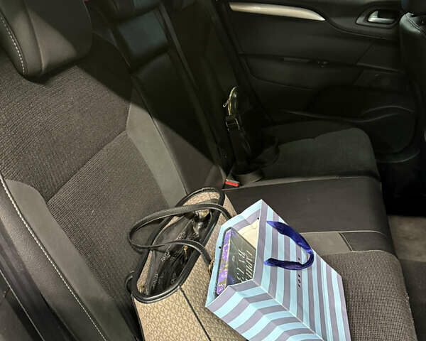 Серый Ситроен С4, объемом двигателя 1.56 л и пробегом 250 тыс. км за 8000 $, фото 11 на Automoto.ua