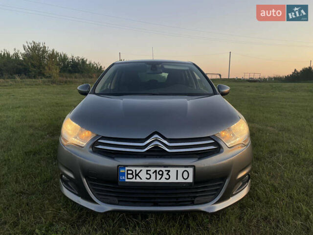 Серый Ситроен С4, объемом двигателя 1.6 л и пробегом 183 тыс. км за 5550 $, фото 1 на Automoto.ua