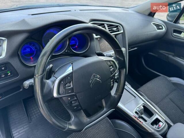 Серый Ситроен С4, объемом двигателя 1.56 л и пробегом 280 тыс. км за 7300 $, фото 23 на Automoto.ua