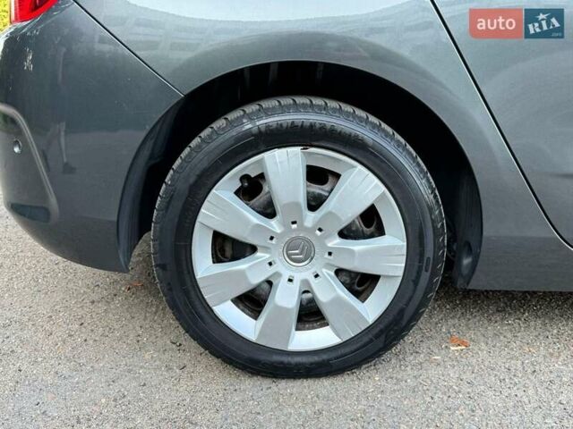 Серый Ситроен С4, объемом двигателя 1.56 л и пробегом 280 тыс. км за 7300 $, фото 21 на Automoto.ua