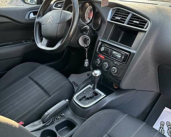 Серый Ситроен С4, объемом двигателя 1.6 л и пробегом 274 тыс. км за 6700 $, фото 11 на Automoto.ua