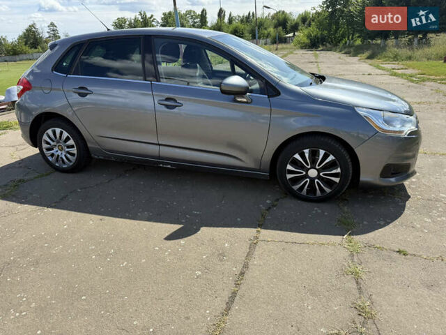 Серый Ситроен С4, объемом двигателя 1.6 л и пробегом 209 тыс. км за 6500 $, фото 17 на Automoto.ua