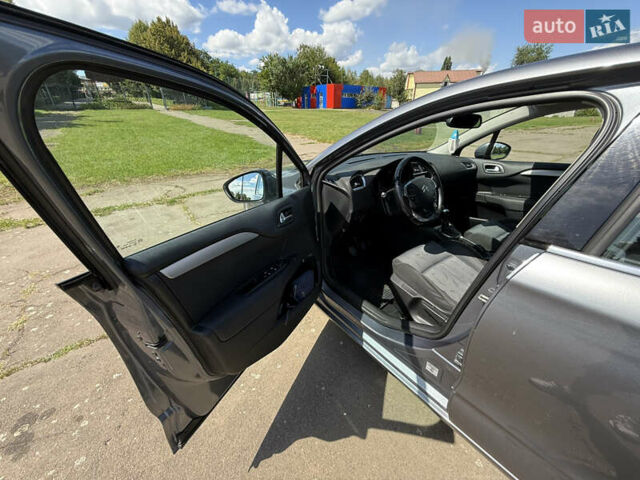 Серый Ситроен С4, объемом двигателя 1.6 л и пробегом 209 тыс. км за 6500 $, фото 28 на Automoto.ua