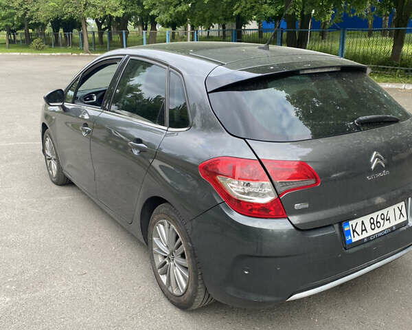 Серый Ситроен С4, объемом двигателя 1.6 л и пробегом 300 тыс. км за 6800 $, фото 11 на Automoto.ua
