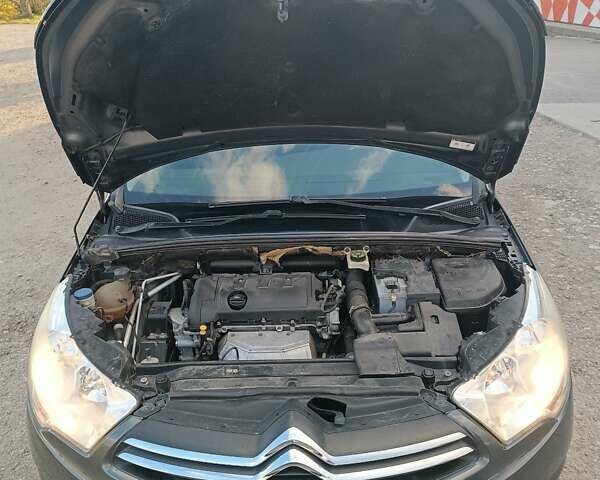 Ситроен С4 2011 в Черткове на Automoto.ua Серый Ситроен С4, объемом двигателя 1.6 л и пробегом 163 тыс. км за 5600 $, фото 23 на Automoto.ua